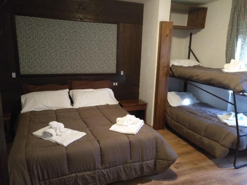 בארדונקיה Hotel I Larici מראה חיצוני תמונה