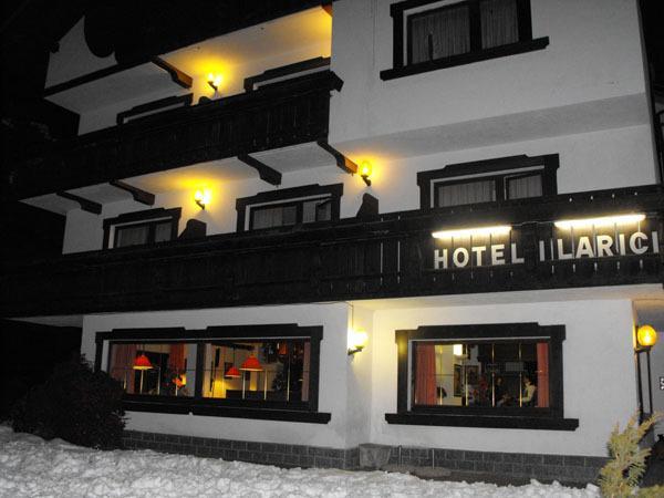 בארדונקיה Hotel I Larici מראה חיצוני תמונה