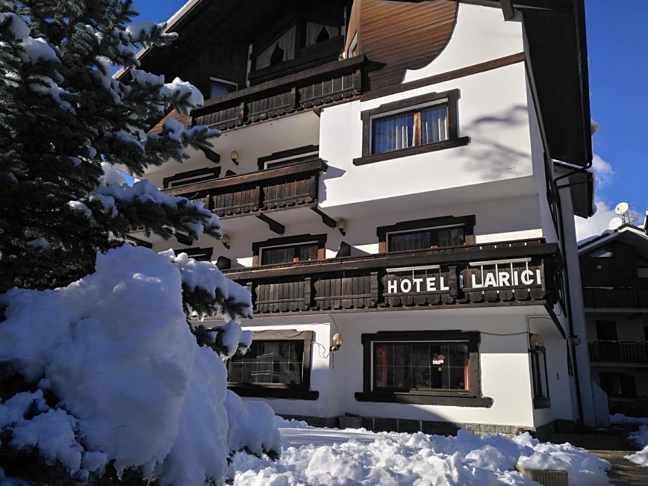 בארדונקיה Hotel I Larici מראה חיצוני תמונה
