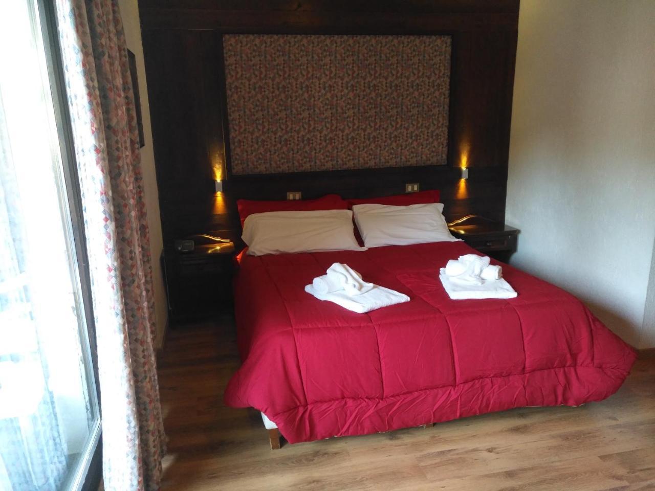 בארדונקיה Hotel I Larici מראה חיצוני תמונה