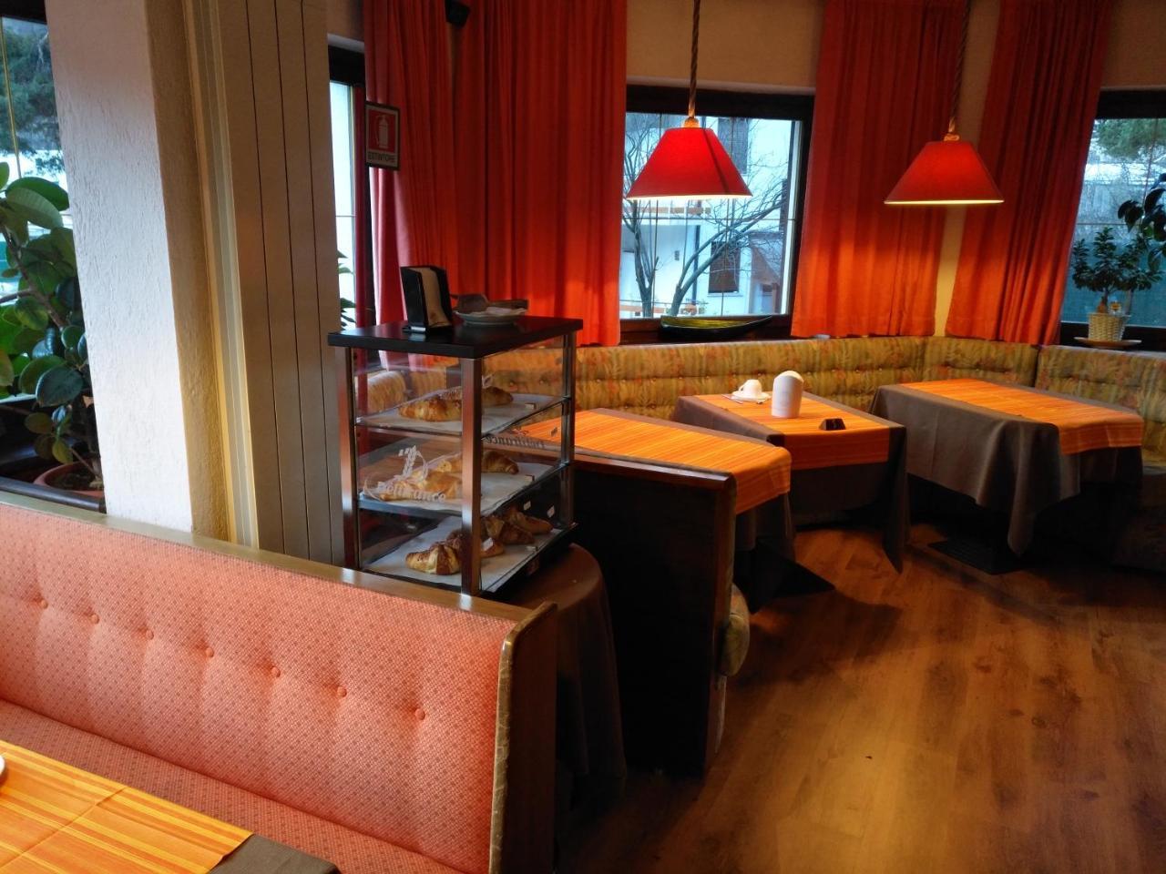 בארדונקיה Hotel I Larici מראה חיצוני תמונה